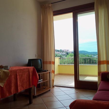 Appartamenti Galatea Palau Bagian luar foto
